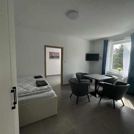 Chaty A Apartmany Hracholusky Kemp Kosatka Pnovany Extérieur photo