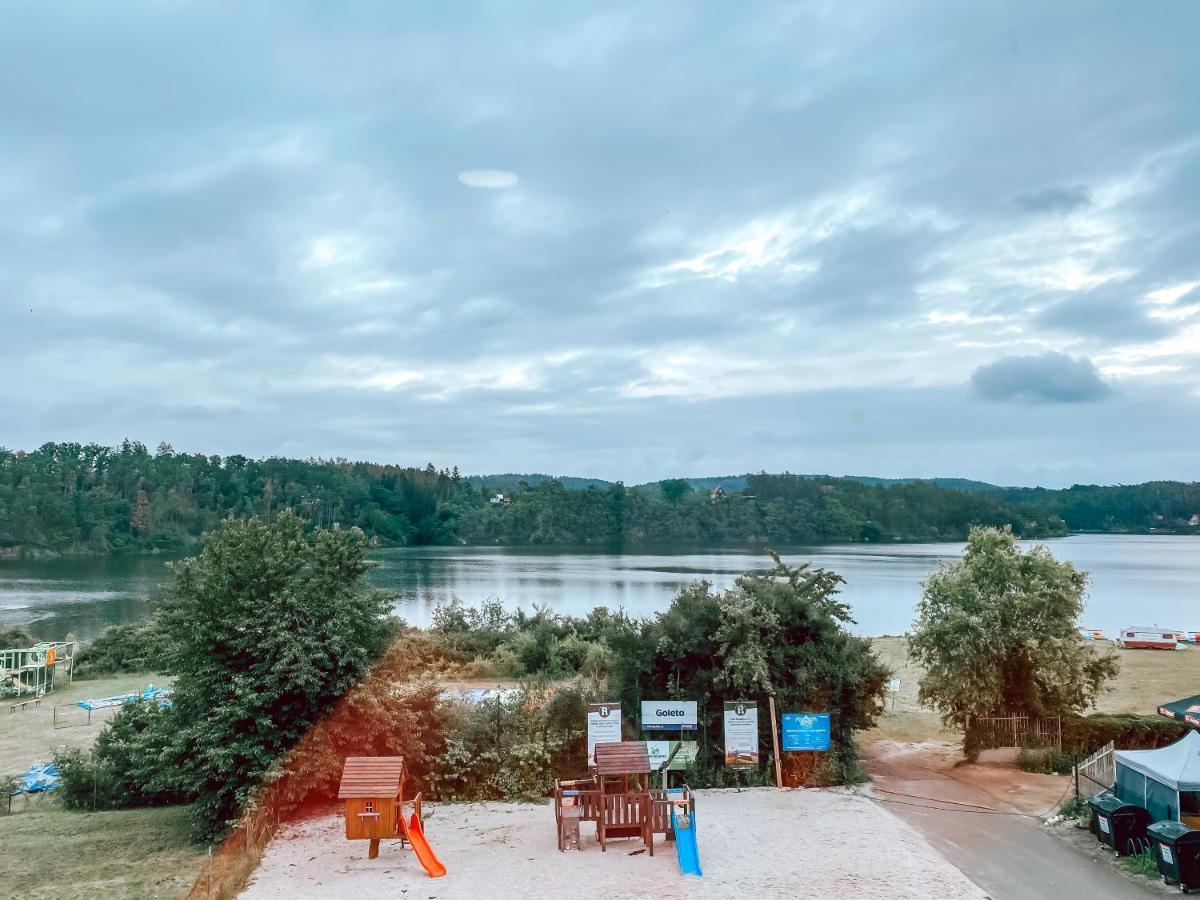 Chaty A Apartmany Hracholusky Kemp Kosatka Pnovany Extérieur photo