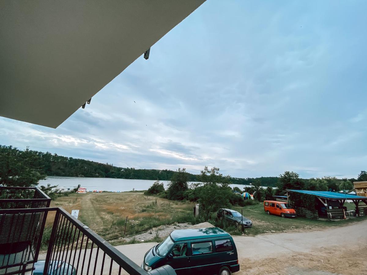 Chaty A Apartmany Hracholusky Kemp Kosatka Pnovany Extérieur photo