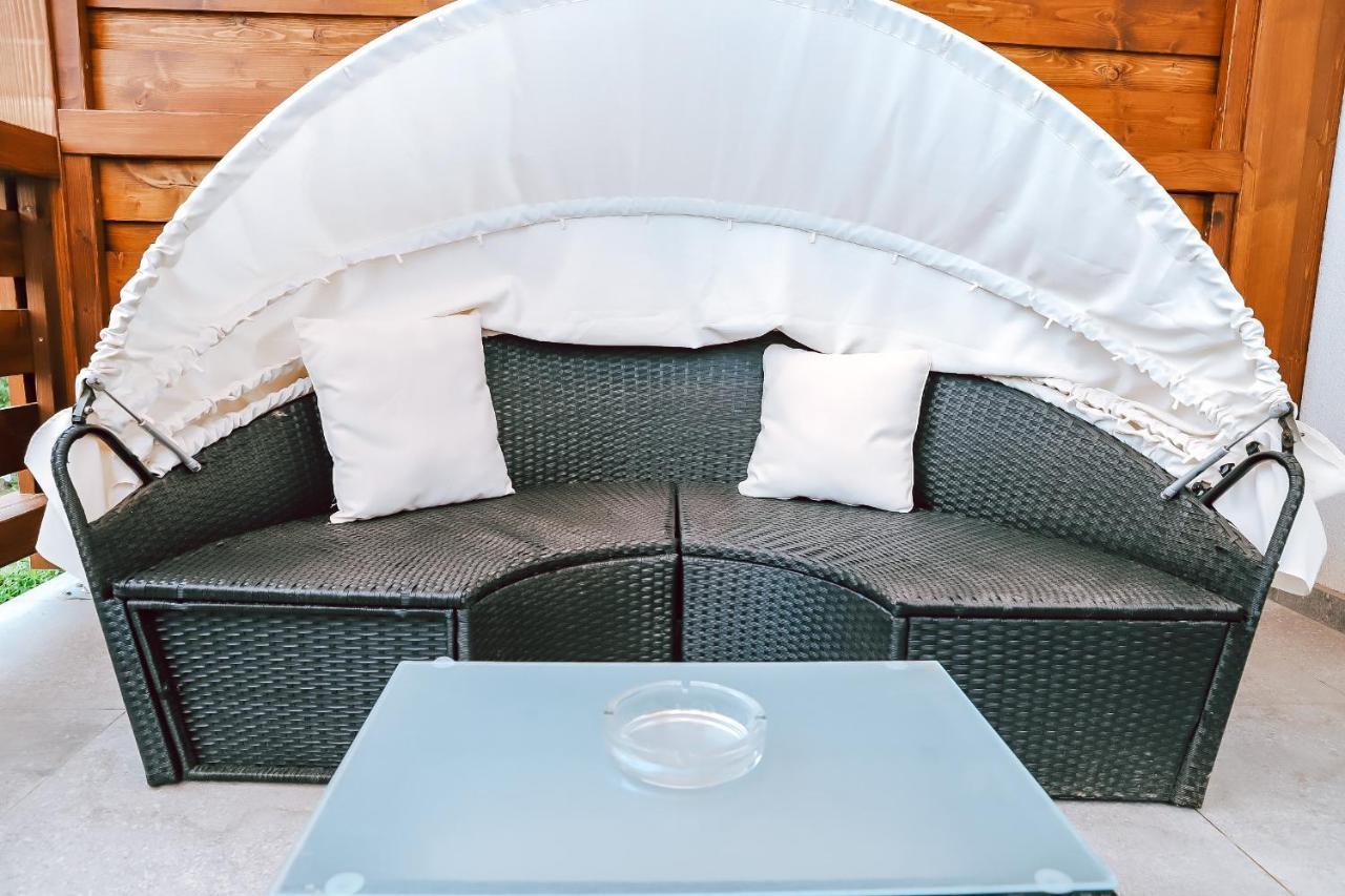 Chaty A Apartmany Hracholusky Kemp Kosatka Pnovany Extérieur photo