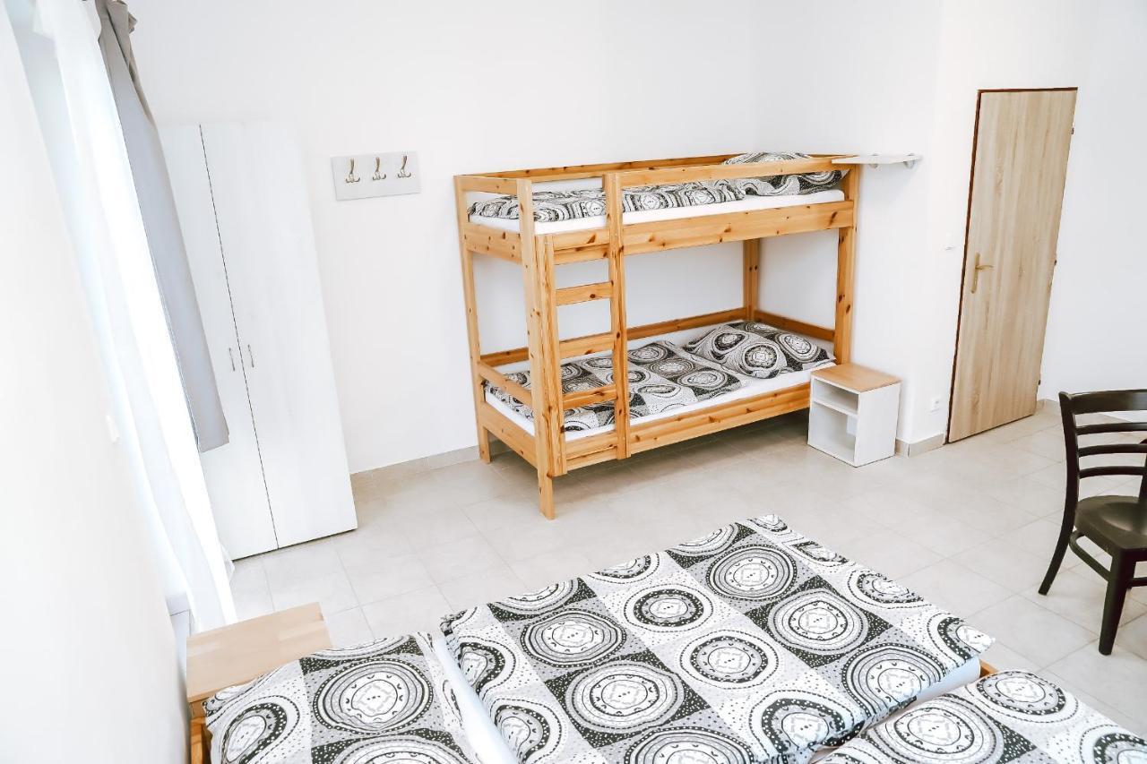 Chaty A Apartmany Hracholusky Kemp Kosatka Pnovany Extérieur photo