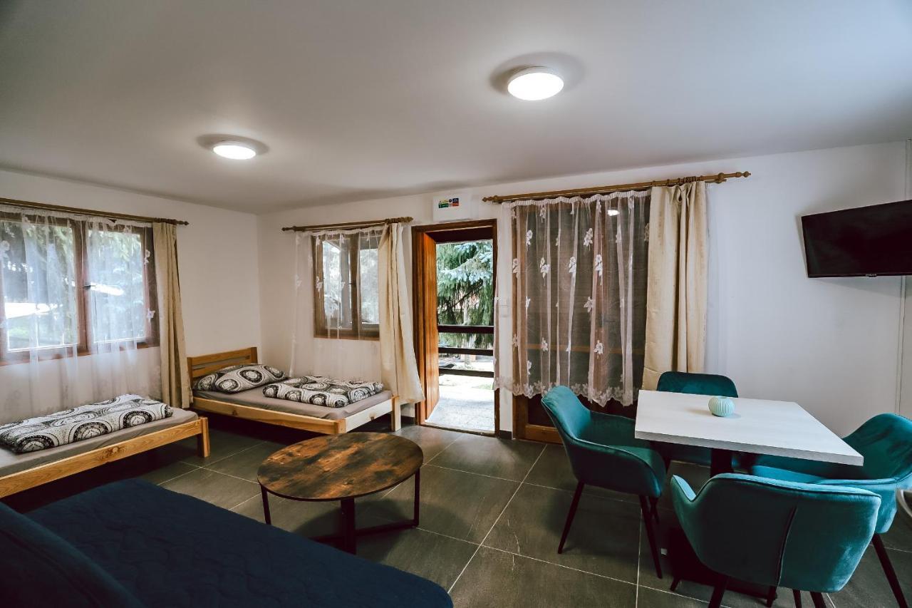 Chaty A Apartmany Hracholusky Kemp Kosatka Pnovany Extérieur photo
