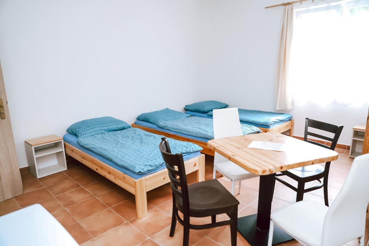 Chaty A Apartmany Hracholusky Kemp Kosatka Pnovany Extérieur photo
