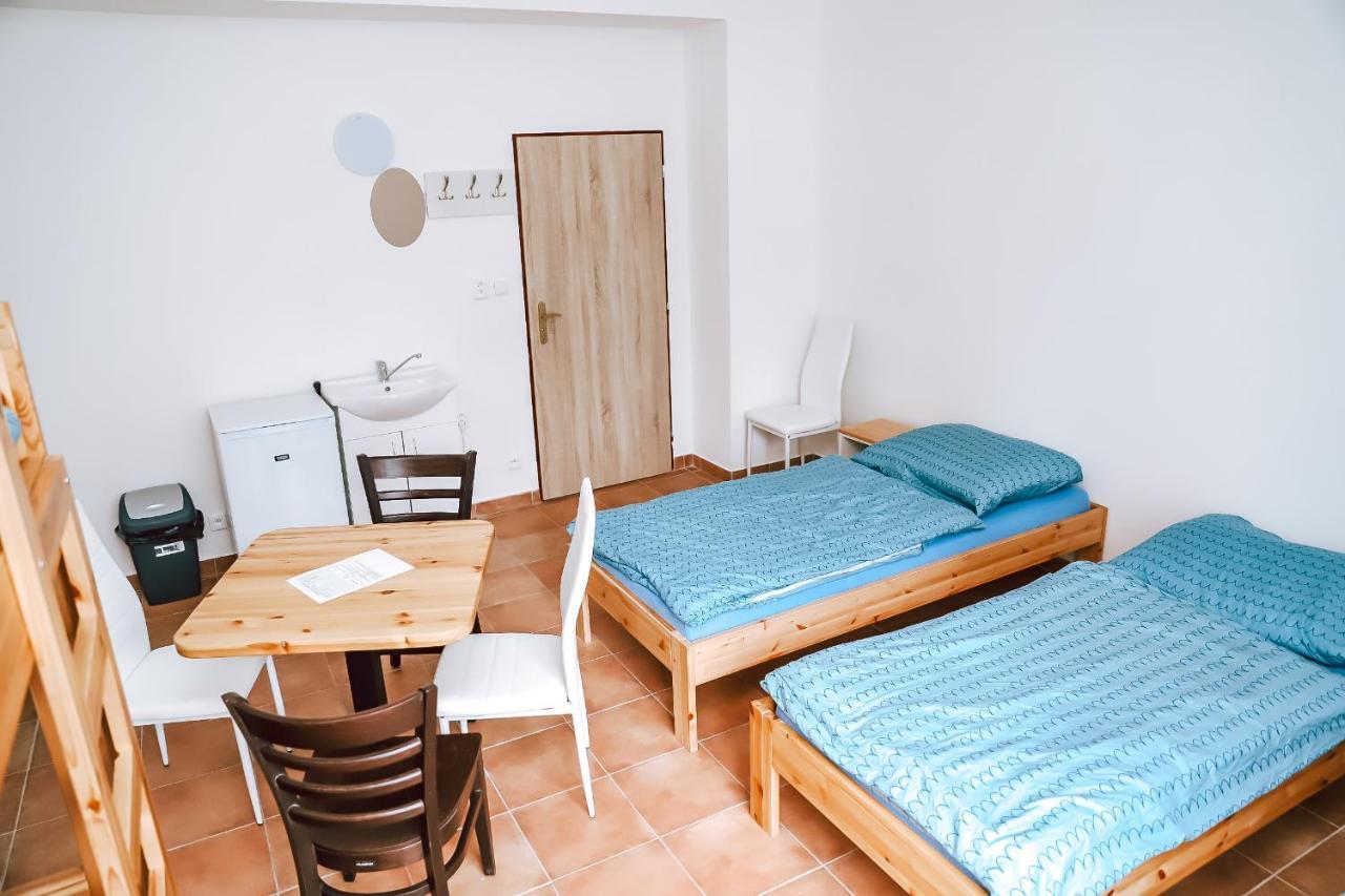 Chaty A Apartmany Hracholusky Kemp Kosatka Pnovany Extérieur photo