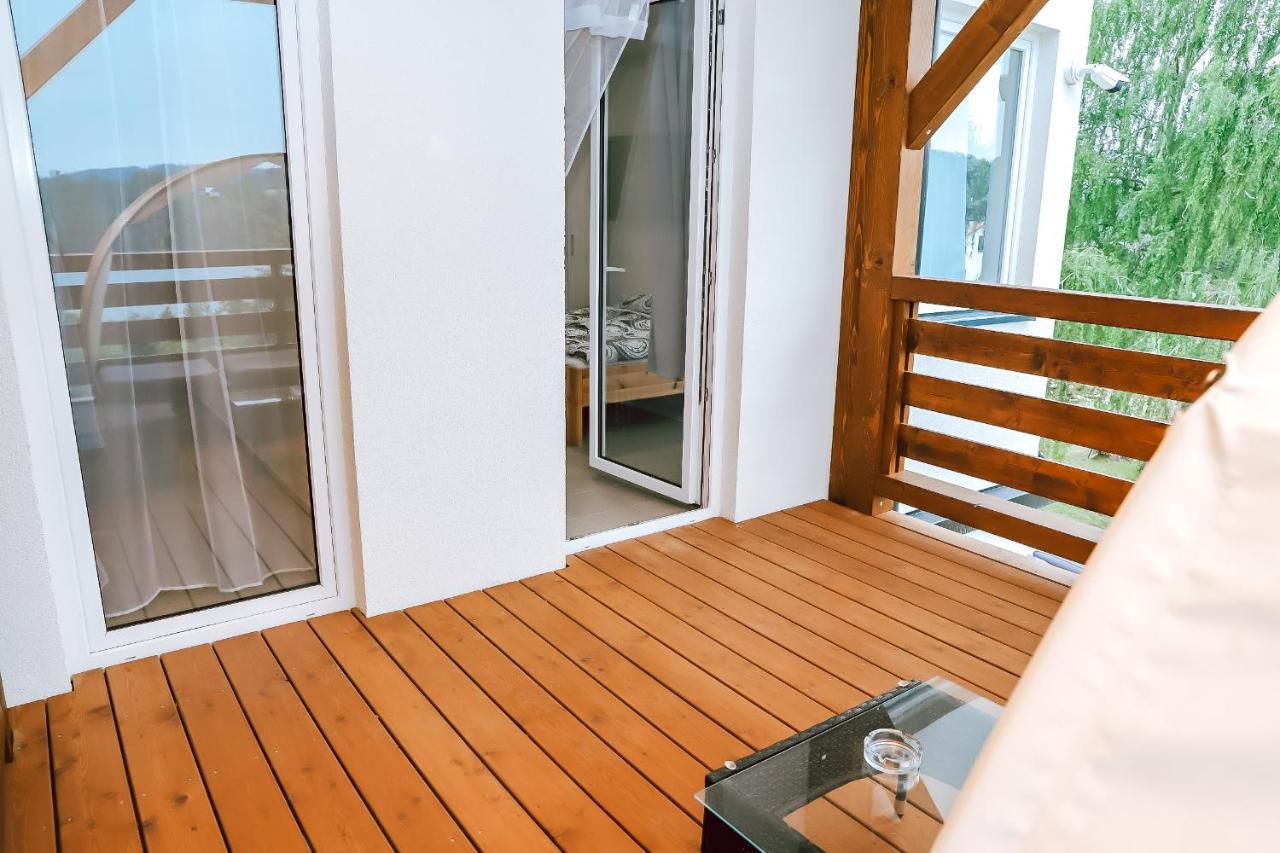 Chaty A Apartmany Hracholusky Kemp Kosatka Pnovany Extérieur photo