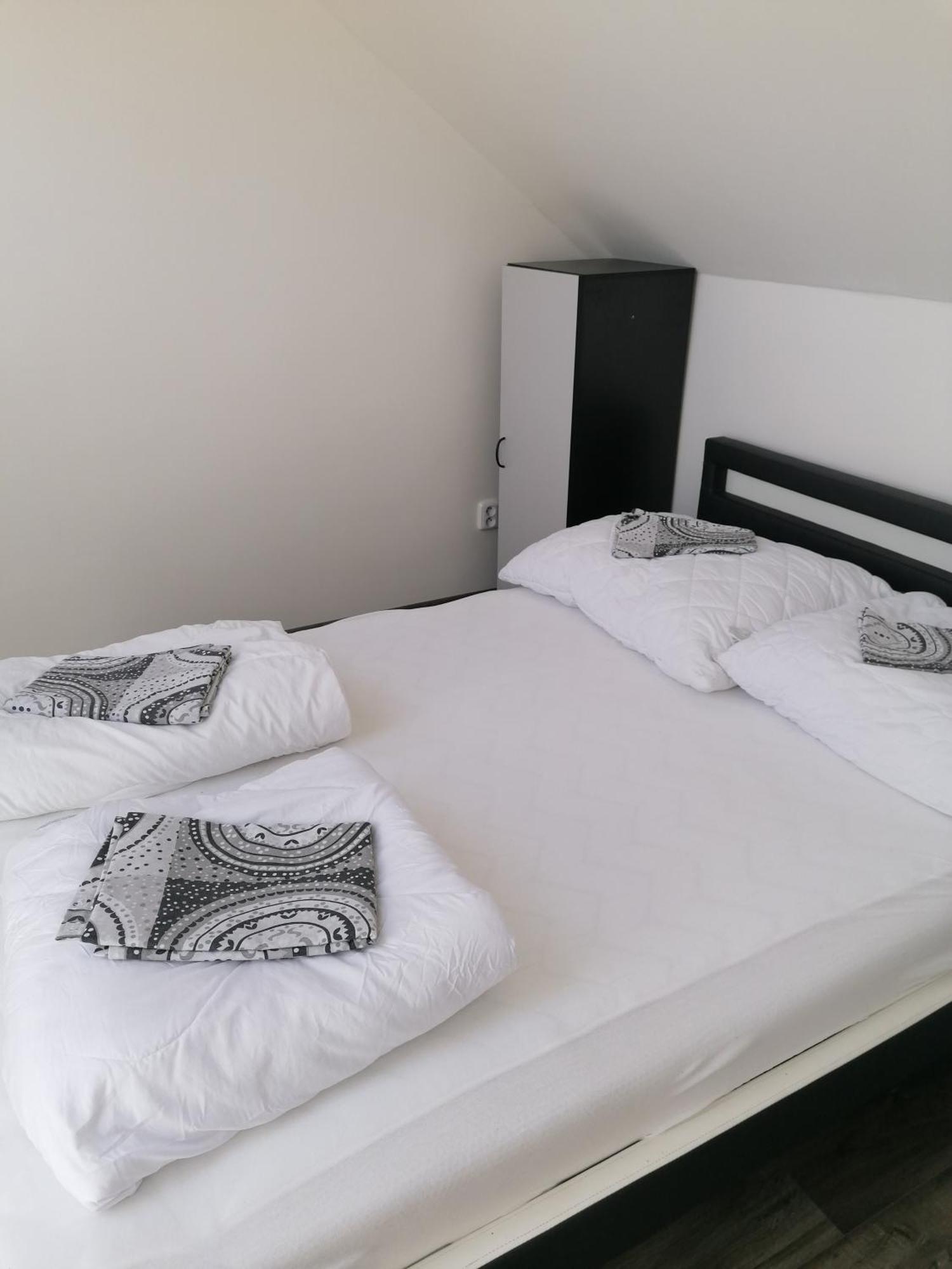 Chaty A Apartmany Hracholusky Kemp Kosatka Pnovany Extérieur photo
