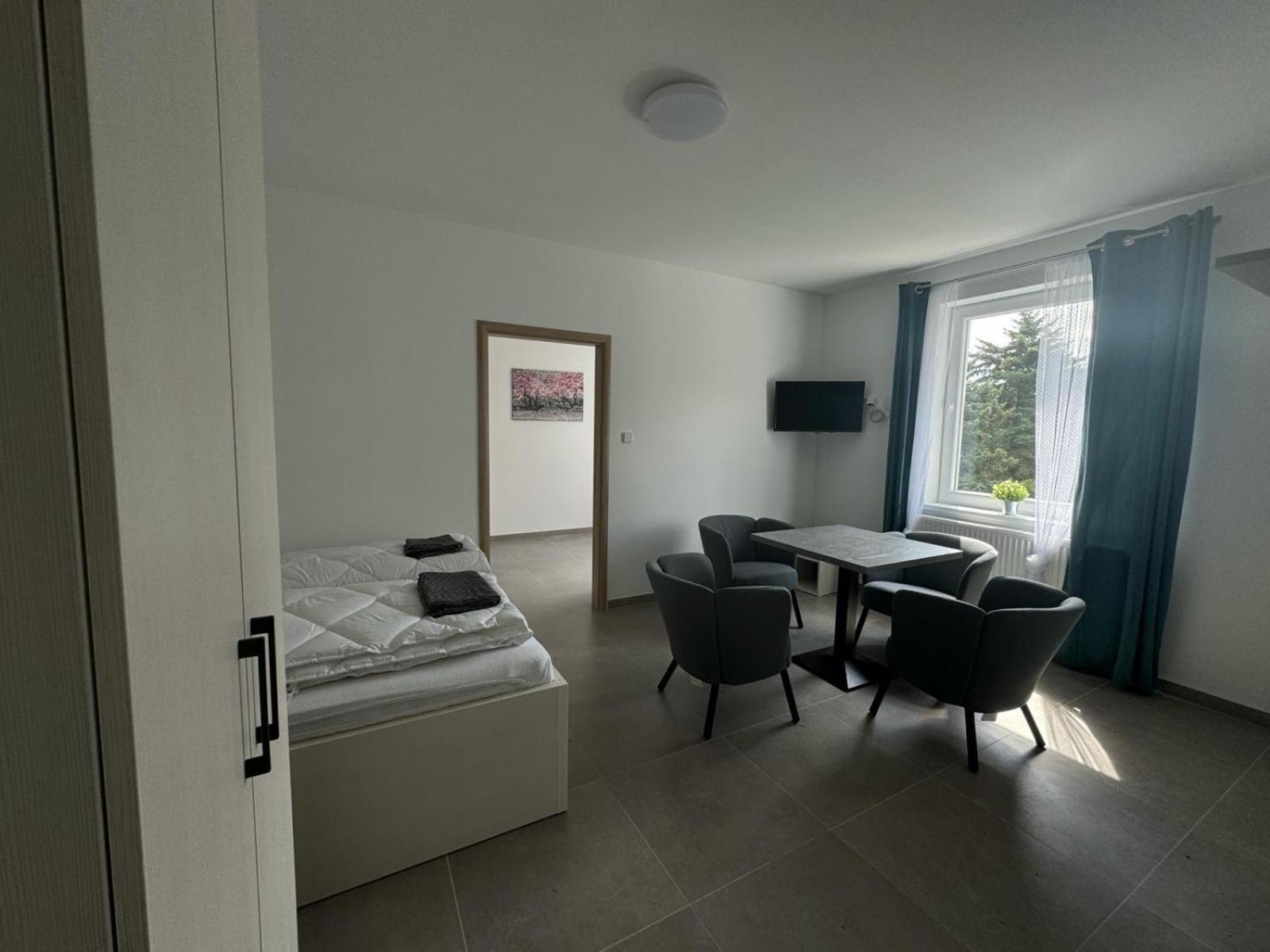 Chaty A Apartmany Hracholusky Kemp Kosatka Pnovany Extérieur photo